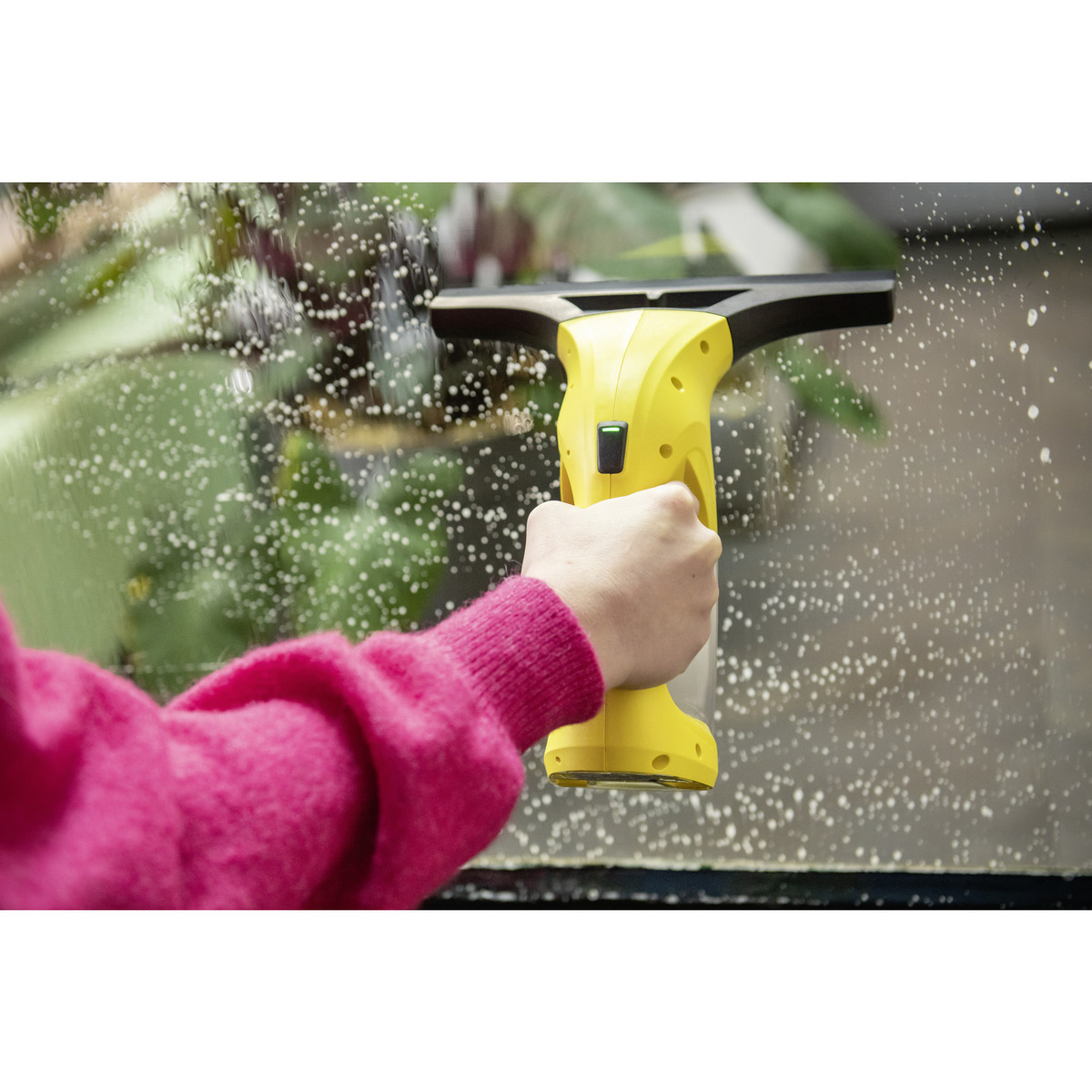 Karcher WV 1 Plus - Electric Window Squeegee Vacuum - for Showers, Mirrors,  Glass - 10 Blade - New 